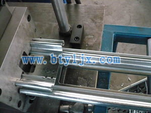 防盜門設(shè)備